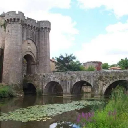 3 Etoiles - Eebbhd Kemping Moncontour (Vienne)